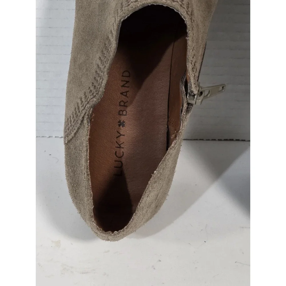 Lucky Brand Barough Ankle Boots Womens Sz 10 Brown Suede Beige Booties Side Zip
